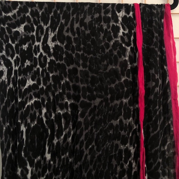 Torino | Black Leopard Print Scarf - Picture 2 of 3